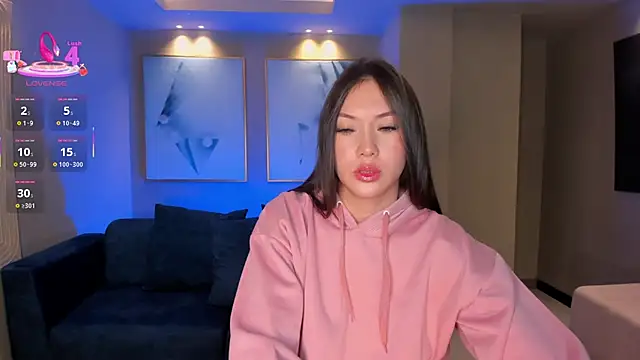 Snapshot of AnnaHoffman_ chatting on 10-03-25, 02:14 AnnaHoffman  online show from 10-03-25, 02:14