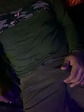 Snapshot of johnboones10 chatting on 10-30-25, 08:05 johnboones10 online show from 10-30-25, 08:05