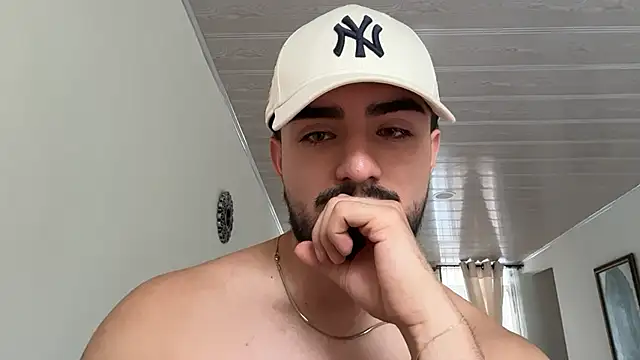 Snapshot of zayn_maximoff chatting on 04-30-26, 03:40 zayn maximoff online show from 04-30-26, 03:40