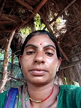 Snapshot of Mansi_ji chatting on 09-24-25, 07:44 Mansi ji online show from 09-24-25, 07:44