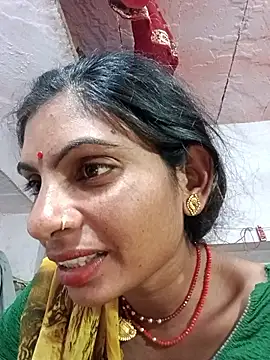 Snapshot of Mansi_ji chatting on 10-17-25, 03:47 Mansi ji online show from 10-17-25, 03:47