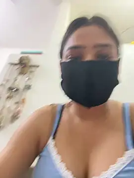 Snapshot of Sex_Queen_aaraya chatting on 06-11-26, 06:33 Sex Queen aaraya online show from 06-11-26, 06:33