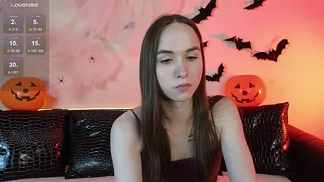 Angeel Kate online show from 10-17-25, 05:54