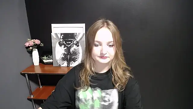 Snapshot of Mystic_nikole chatting on 09-15-25, 01:33 Mystic nikole online show from 09-15-25, 01:33