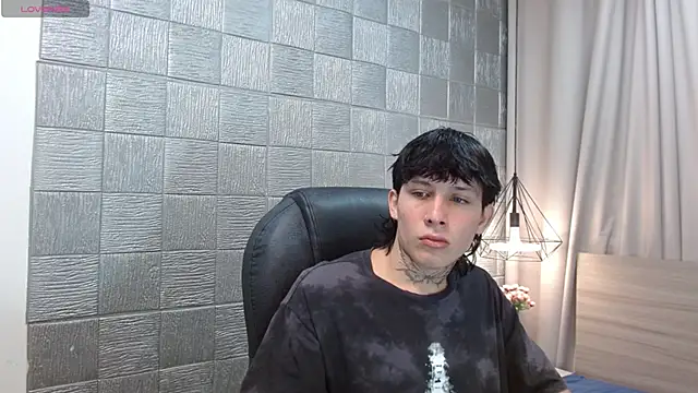 Iantwink18 online show from 11-04-25, 01:43