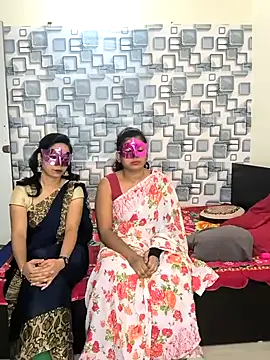 Family02 online show from 12-18-25, 05:08