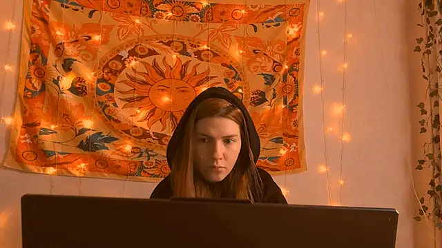 AliceCUNTach online show from 04-11-26, 05:01