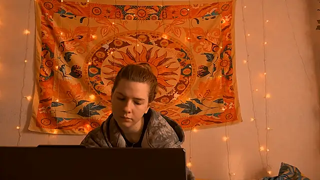 AliceCUNTach online show from 04-17-26, 05:10