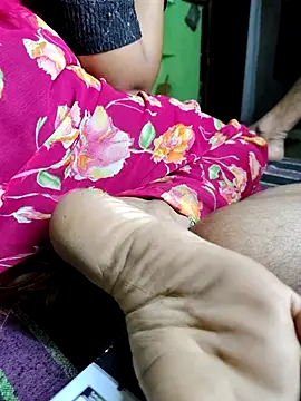 Snapshot of Hot_lali_555 chatting on 10-14-25, 03:46 Hot lali 555 online show from 10-14-25, 03:46