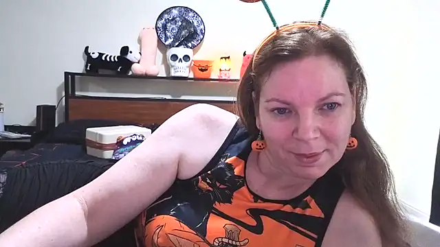 aussiepeaches online show from 10-29-25, 10:33