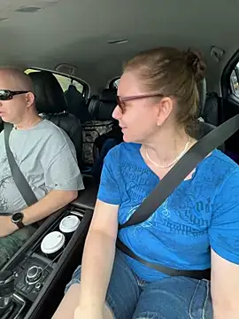 aussiepeaches online show from 12-22-25, 09:34