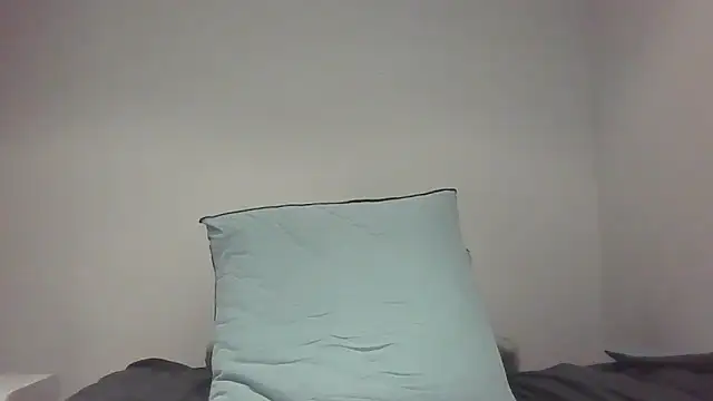 Snapshot of Mala39_fun chatting on 10-28-25, 03:04 Mala39 fun online show from 10-28-25, 03:04