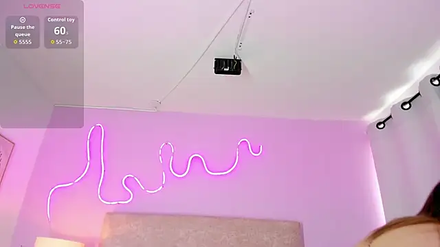 EmaRae1499 online show from 10-07-25, 04:04