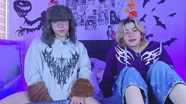 Vamps Lovers online show from 10-18-25, 02:07