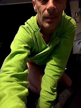 Snapshot of nolliebollieeeeeee chatting on 10-16-25, 08:10 nolliebollieeeeeee online show from 10-16-25, 08:10