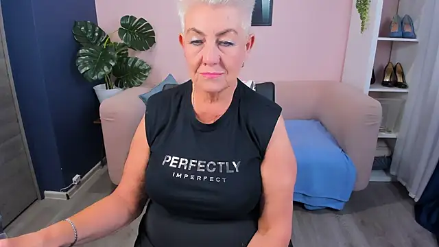 HotandMature online show from 09-17-25, 08:38