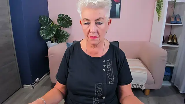 HotandMature online show from 09-20-25, 09:21