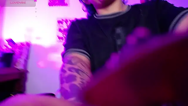 AlmaNanax online show from 11-16-25, 04:18