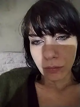 Snapshot of Lea9816 chatting on 11-21-25, 05:44 Lea9816 online show from 11-21-25, 05:44