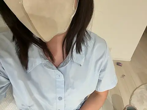 Snapshot of hikiwarinatto_xoxo chatting on 05-19-26, 11:05 hikiwarinatto xoxo online show from 05-19-26, 11:05