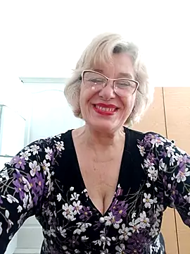 Snapshot of 52MiaLove02 chatting on 05-05-26, 05:04 52MiaLove02 online show from 05-05-26, 05:04