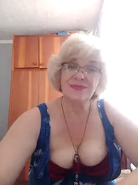 Snapshot of 52MiaLove02 chatting on 05-16-26, 10:36 52MiaLove02 online show from 05-16-26, 10:36