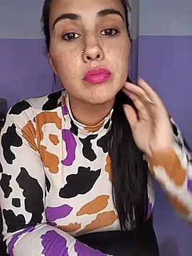 Snapshot of kariciasecreta chatting on 05-22-26, 01:46 kariciasecreta online show from 05-22-26, 01:46