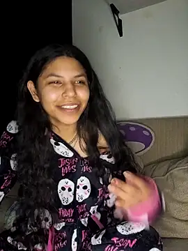 Sum1sDahtr online show from 10-04-25, 02:42