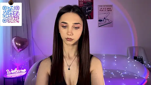 LinaMour online show from 05-19-26, 01:56