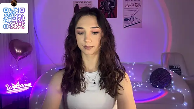 LinaMour online show from 05-26-26, 10:39