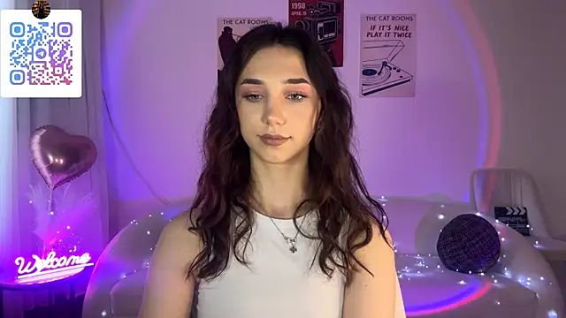 LinaMour online show from 05-27-26, 01:57
