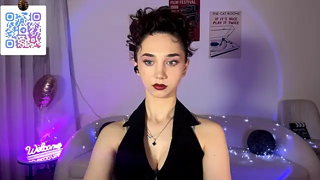 LinaMour online show from 06-17-26, 10:10