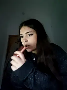 KatieLace online show from 10-13-25, 04:51