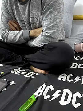 yazinyazin1 online show from 11-13-25, 02:10