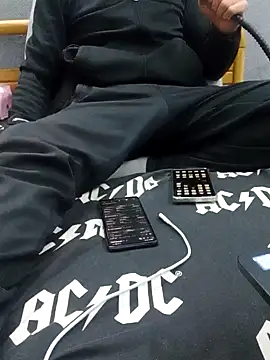 yazinyazin1 online show from 12-18-25, 05:24