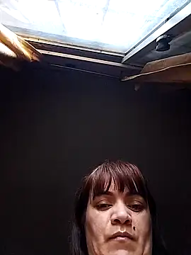 isabella931054 online show from 10-05-25, 01:42