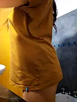 isabella931054 online show from 11-08-25, 11:21