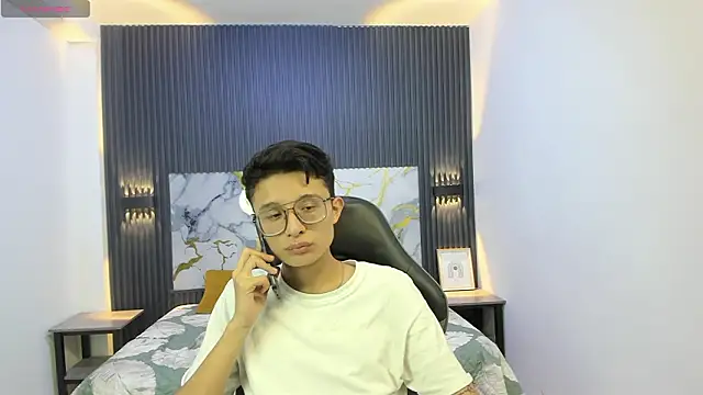 SantiagoRusso18 online show from 02-21-26, 08:10