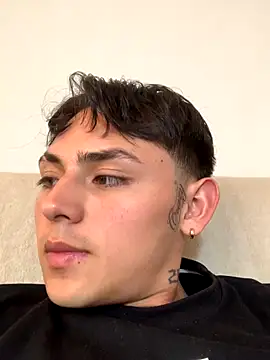 Snapshot of Vittorio_19 chatting on 09-12-25, 07:58 Vittorio 19 online show from 09-12-25, 07:58