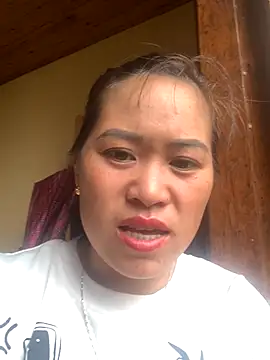 tuyetnhi-00 online show from 09-10-25, 03:06