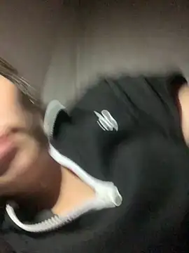 tuyetnhi-00 online show from 10-05-25, 10:18