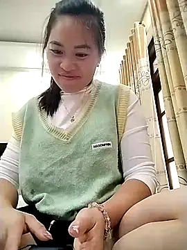 tuyetnhi-00 online show from 11-05-25, 12:43