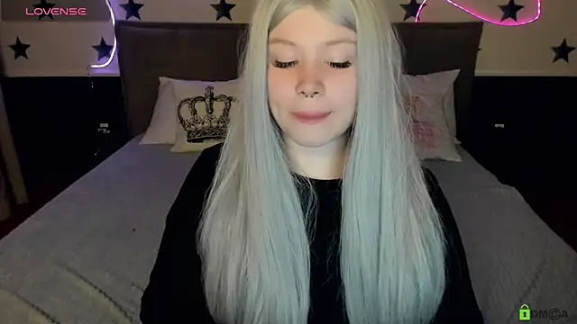 Diana Dream online show from 10-22-25, 07:57