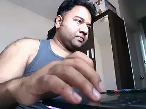 Snapshot of victorvicky69 chatting on 09-09-25, 06:24 victorvicky69 online show from 09-09-25, 06:24