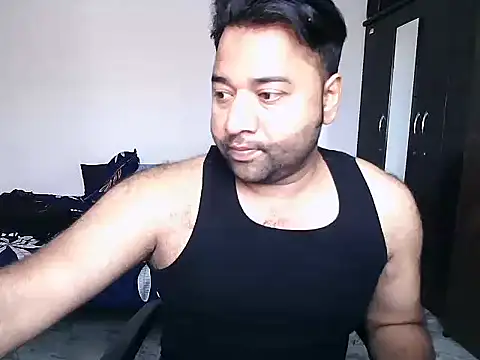 Snapshot of victorvicky69 chatting on 09-14-25, 05:17 victorvicky69 online show from 09-14-25, 05:17