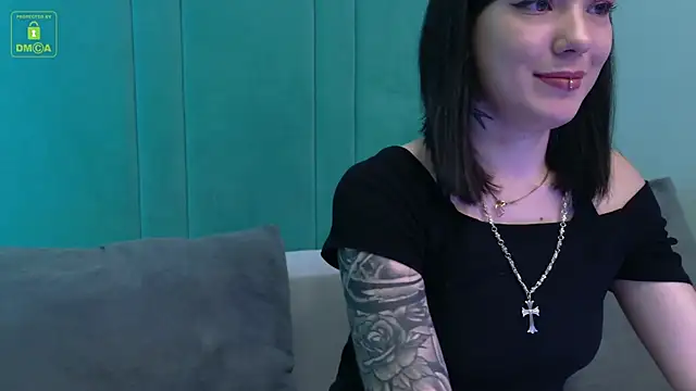 Snapshot of SupremeSiren chatting on 09-17-25, 03:35 SupremeSiren online show from 09-17-25, 03:35