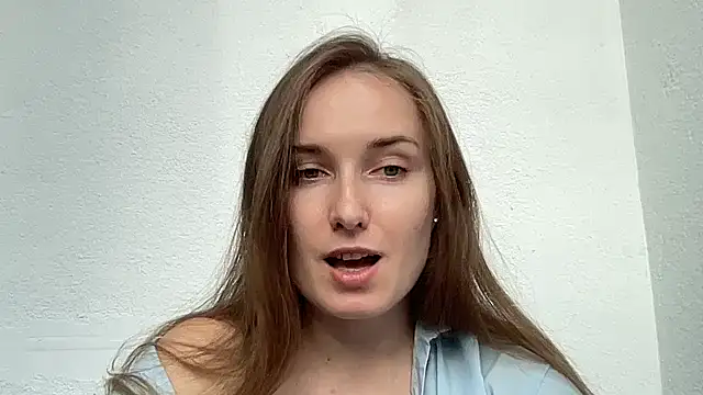Snapshot of Elanyraa chatting on 10-11-25, 11:42 Elanyraa online show from 10-11-25, 11:42
