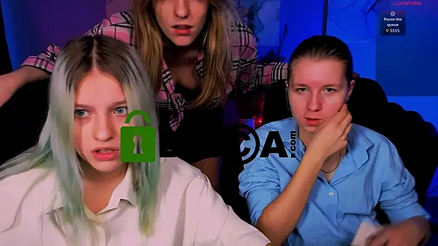 Snapshot of gloria_bubble chatting on 11-27-25, 10:17 gloria bubble online show from 11-27-25, 10:17