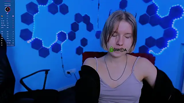 Snapshot of gloria_bubble chatting on 12-15-25, 02:27 gloria bubble online show from 12-15-25, 02:27