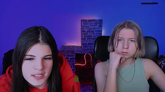 Snapshot of gloria_bubble chatting on 01-14-26, 08:58 gloria bubble online show from 01-14-26, 08:58